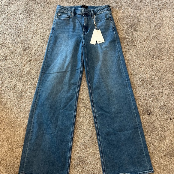 Quince Women's Bella wide Leg Jeans in Blue - Picture 2 of 8